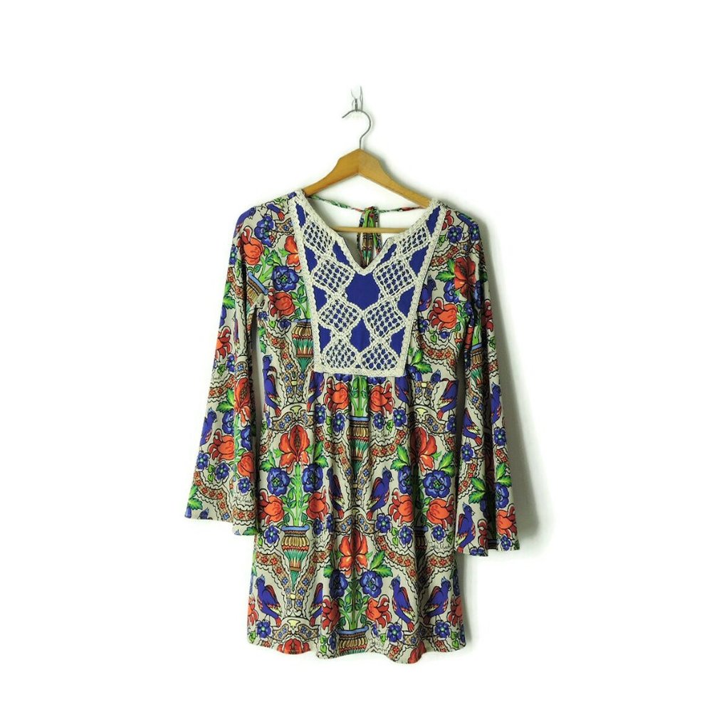 Judith March Bird Print Dress Crochet Lace long Bell Sleeves